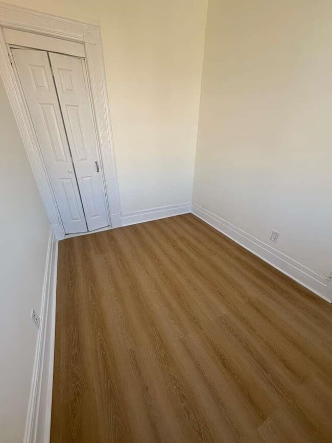 Building Photo - 4526 Brown St