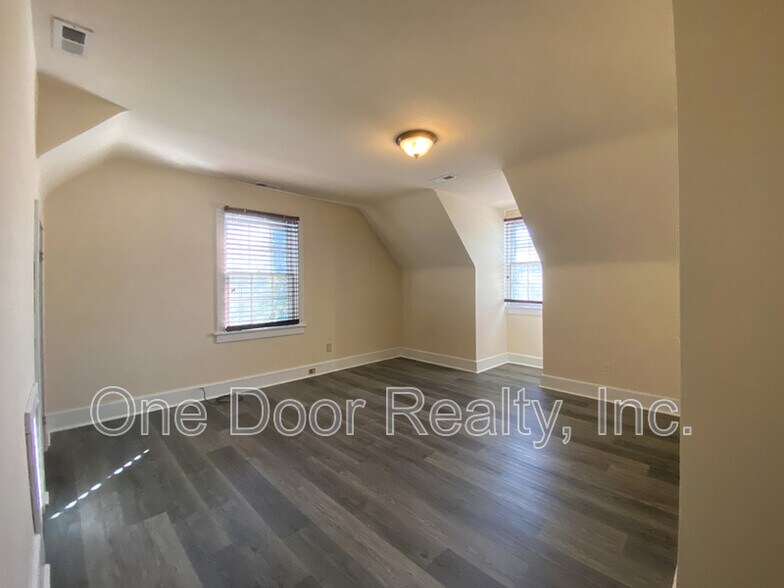 Building Photo - 715 Lafayette St