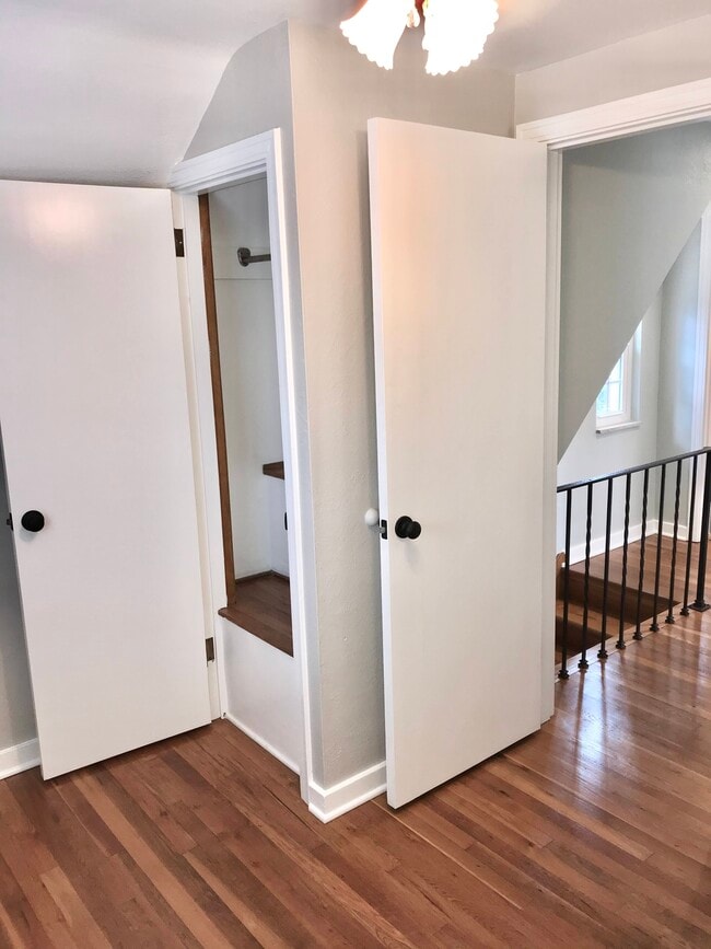 Building Photo - 400 Duquesne Dr