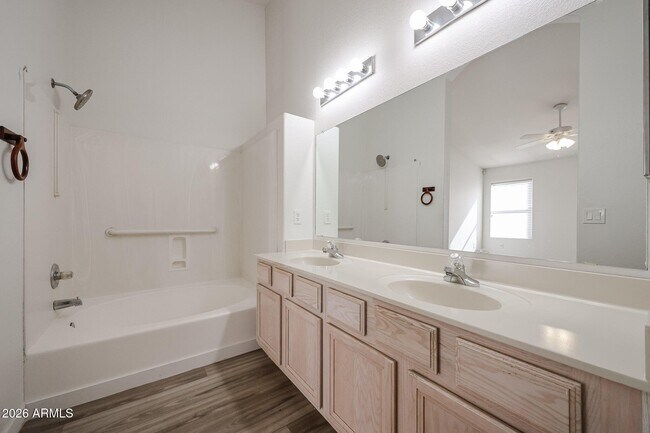 Building Photo - 7421 W Eva St