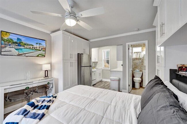 Building Photo - 329 Connecticut St