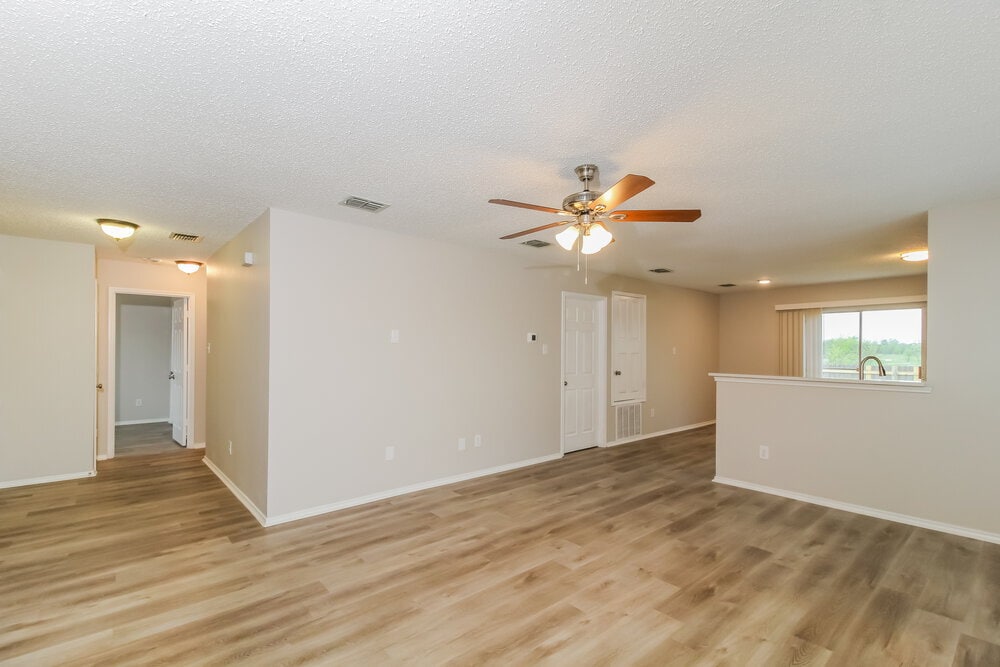 Building Photo - 1311 Dakota Trail