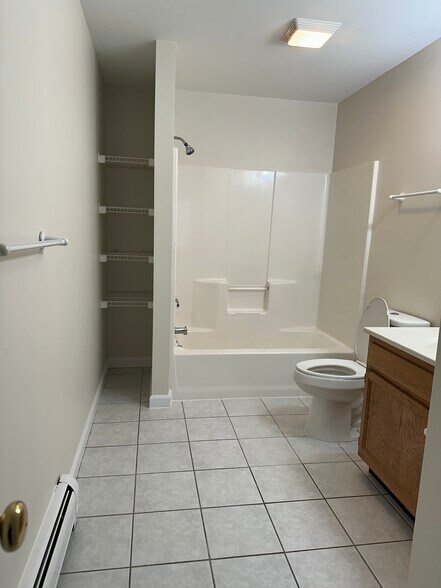 Building Photo - 303 Lime Kiln Rd
