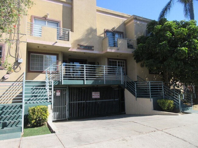 Building Photo - 2 bedroom Canoga Park condo on Eton Avenue...