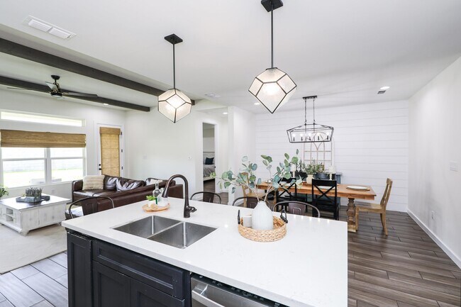 Building Photo - 1419 Calamian Dr