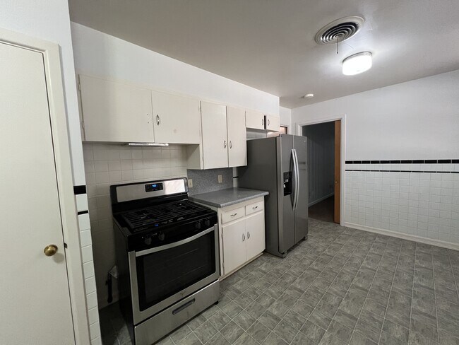 Building Photo - 3515 41st St