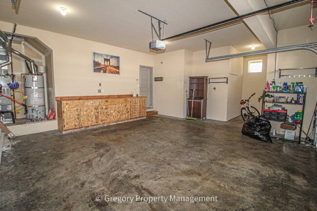 Building Photo - Beautiful and Modern Two-Story Home in Great Millcreek Location! 3 Bedrooms, 2.5 Bathrooms, Spaci...