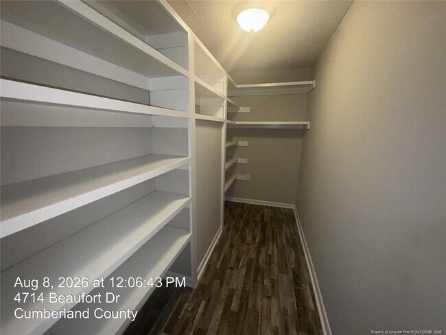 Building Photo - 4714 Beaufort Dr