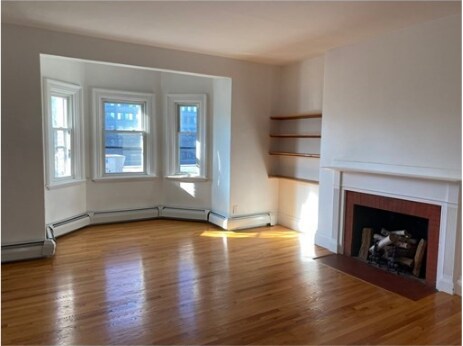 Building Photo - 354 Tappan St