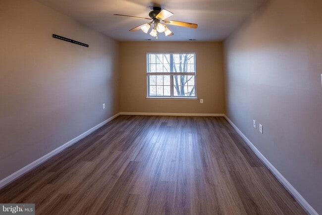 Building Photo - 9924 Grapewood Ct