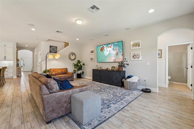 Building Photo - 17226 Hickory Wind Dr