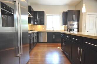 Building Photo - 4303 Dickson St