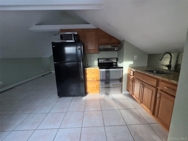 Building Photo - 25 Gardners Ln