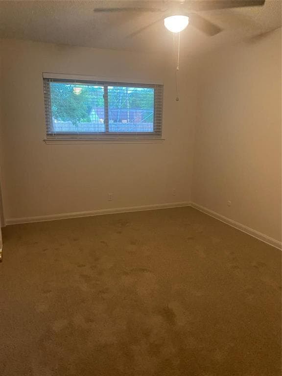 Building Photo - 105 Lazy Ln