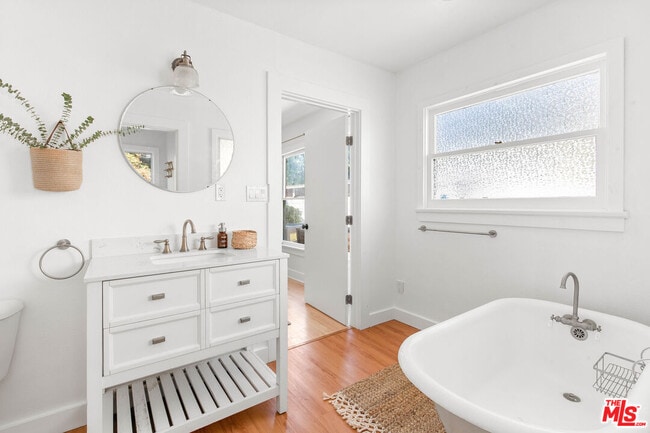 Building Photo - 4849 San Rafael Ave