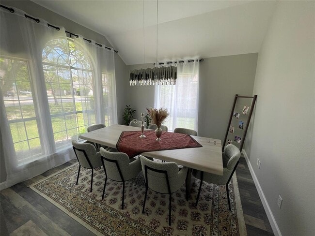 Building Photo - 3023 Bent Tree Loop