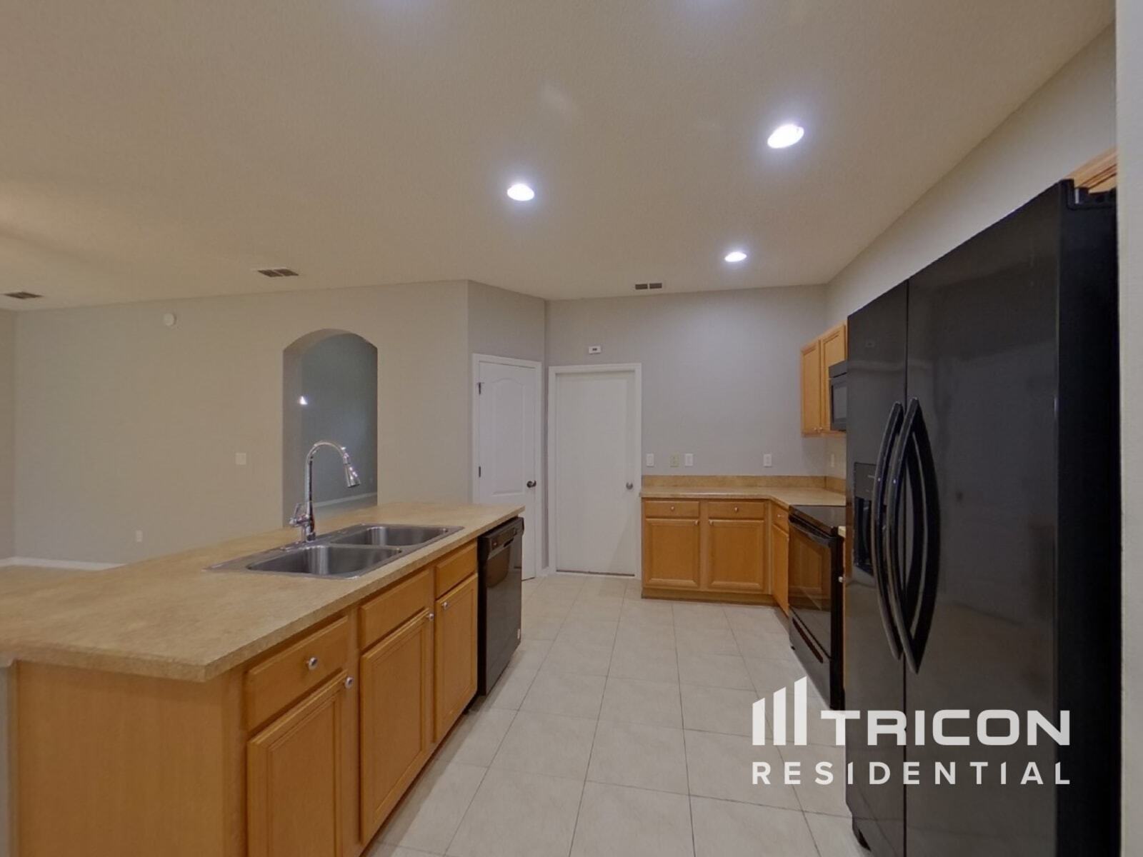 Building Photo - 3571 Live Oak Hollow Dr