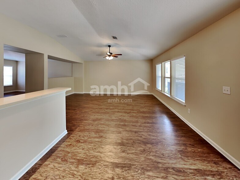 Building Photo - 86718 Cartesian Pointe Dr