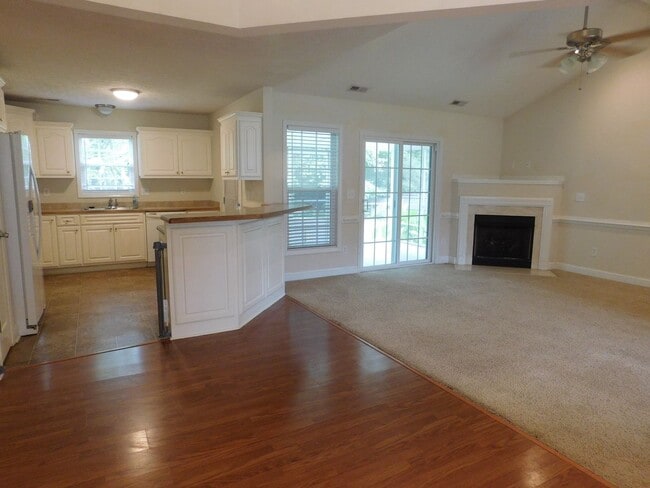 Building Photo - 408 Sweet Gum Way