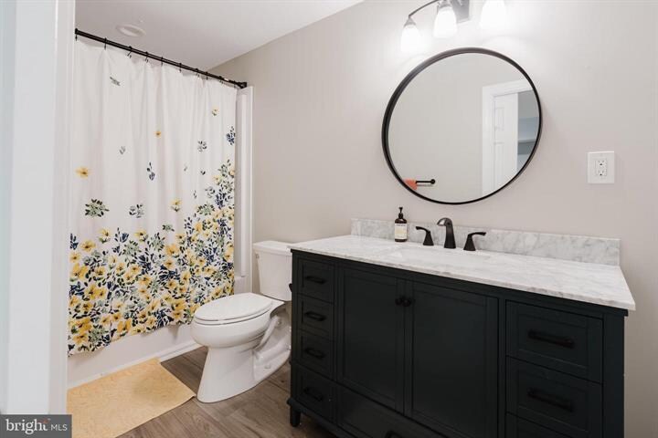 Building Photo - 1706 Torker St