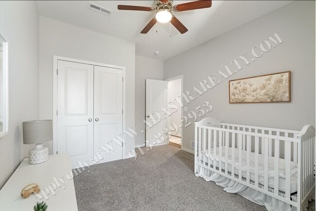 Building Photo - Brand New Townhome 3 Bed 2.5 Bath in Olath...