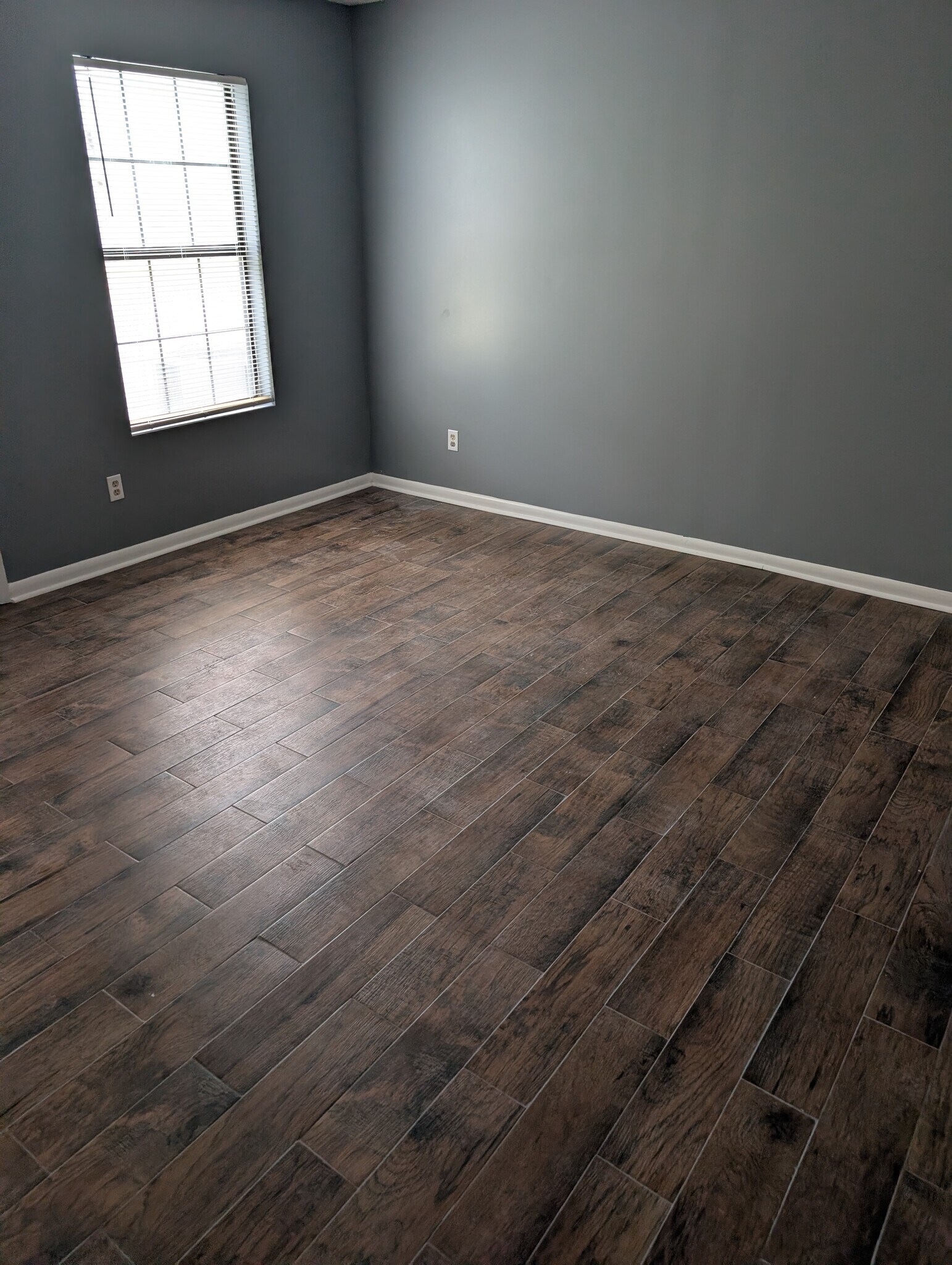 Building Photo - 1196 McArthur Dr