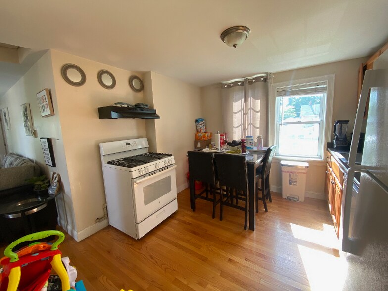 Building Photo - 18 Congress Pl