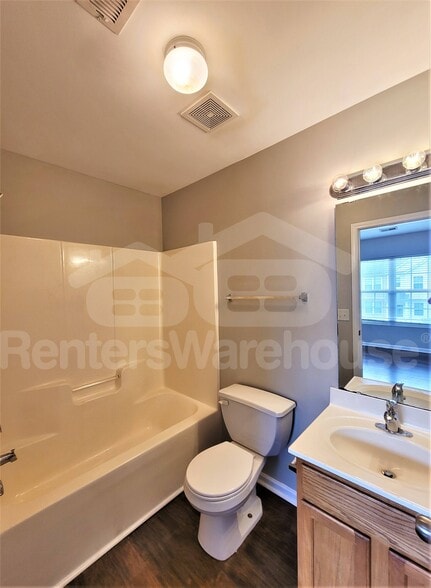 Building Photo - 1506 Oxleymare Drive