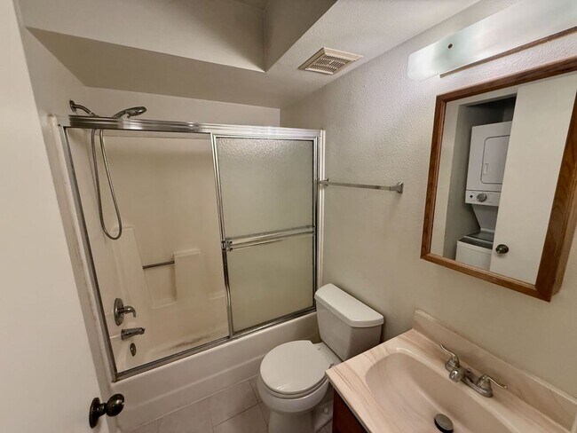 Building Photo - 286 W Palomino Dr