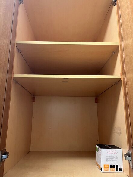 Building Photo - 920 NE 5th Ave