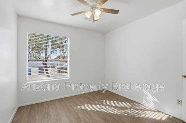 Building Photo - 1636 W Wescott Dr