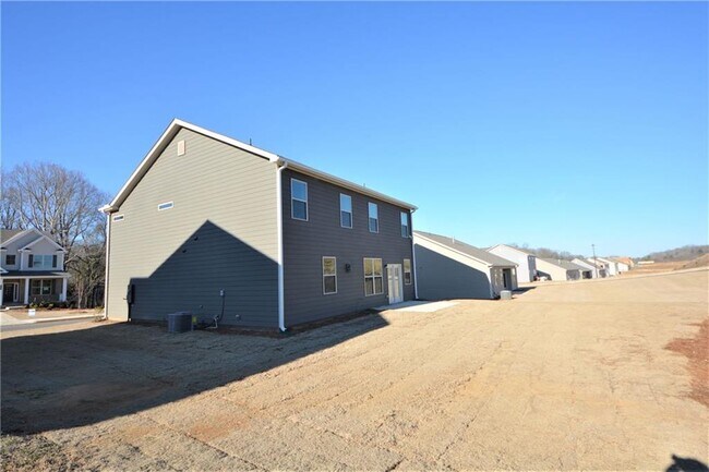Building Photo - 246 Hellen Vly Dr
