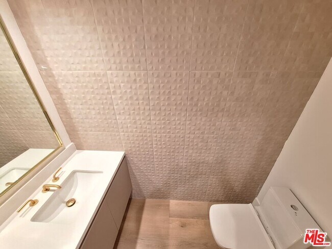 Building Photo - 8326 Blackburn Ave