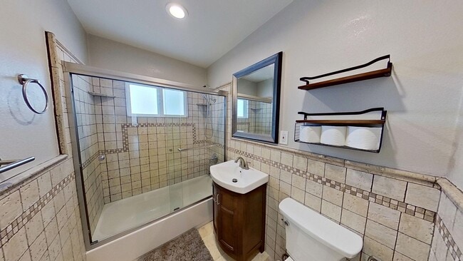 Building Photo - 14321 Riviera Dr