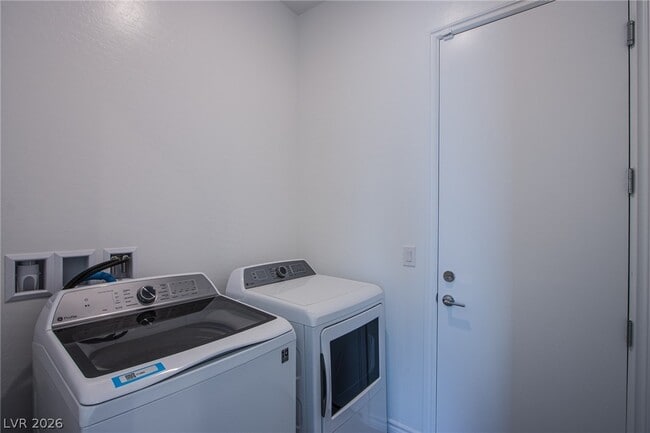 Building Photo - 928 Allister Flds Ln