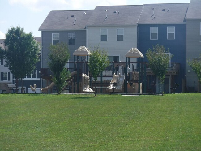 Building Photo - 188 Drexel Ct