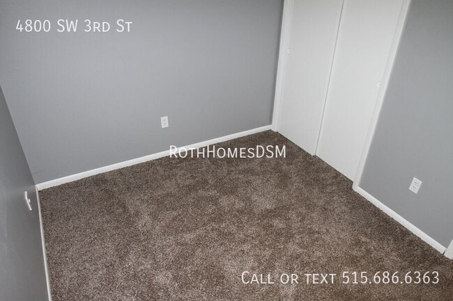 Building Photo - 4800 SW 3rd St