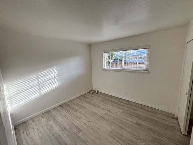 Building Photo - "Charming 3-Bed Oasis with Scenic Views & ...