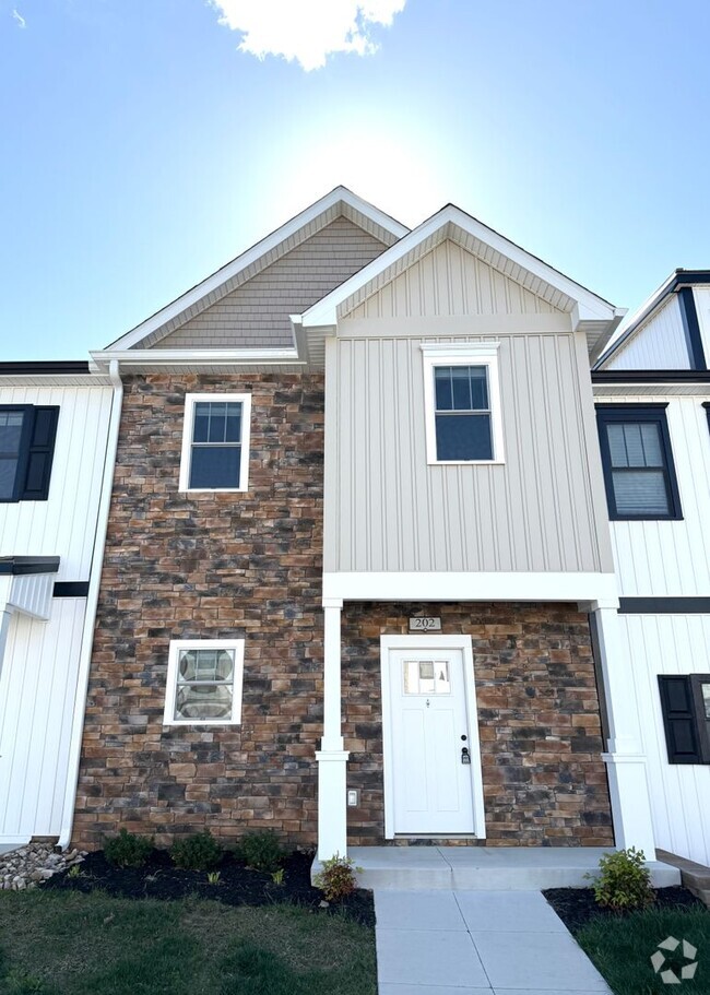 Building Photo - 3 Bedroom Townhome in Lynchburg