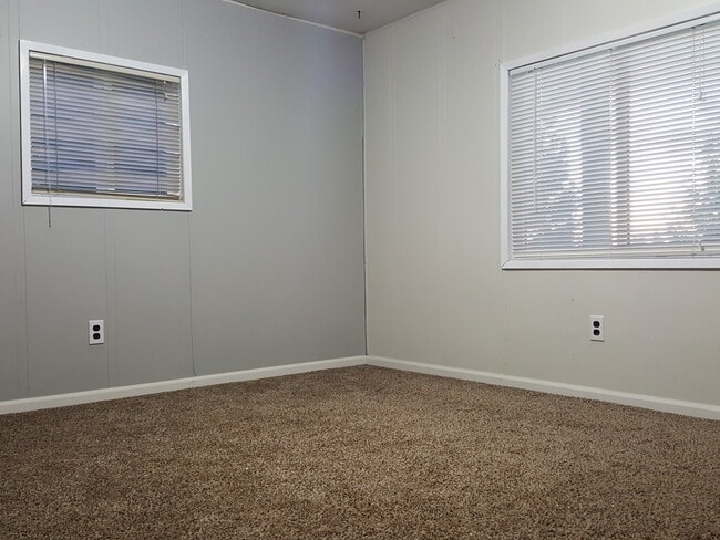 Building Photo - 12771 SE 352nd Ave