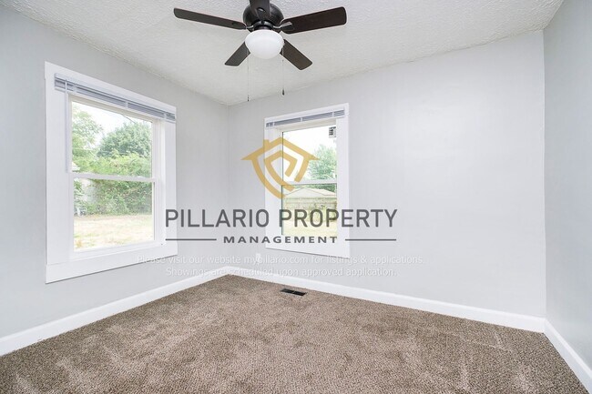 Building Photo - Cozy 3 Bedroom, 1 Bathroom Home Available ...
