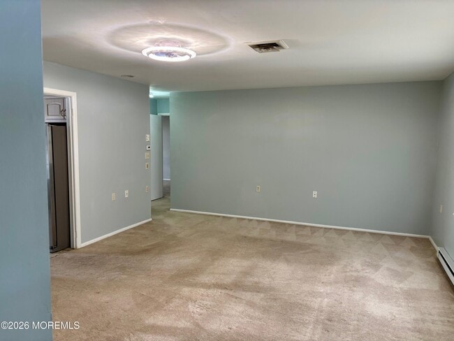 Building Photo - 802B Balmoral Ct