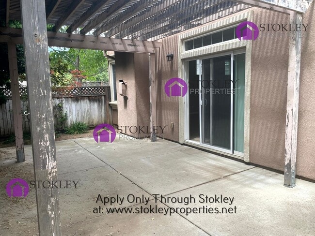 Building Photo - 1540 Silverleaf Ln