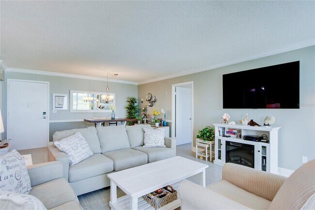 Building Photo - 10216 Regal Dr