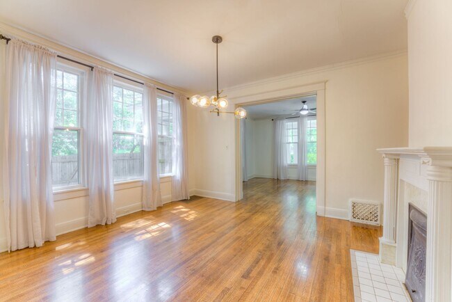 Building Photo - JULY MOVE IN SPECIAL - 1/2 OFF FIRST MONTH...