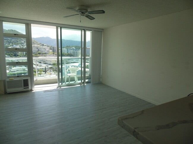 Building Photo - Newly renovated 1 bedroom, 1 bath, 1 parking in Makiki!