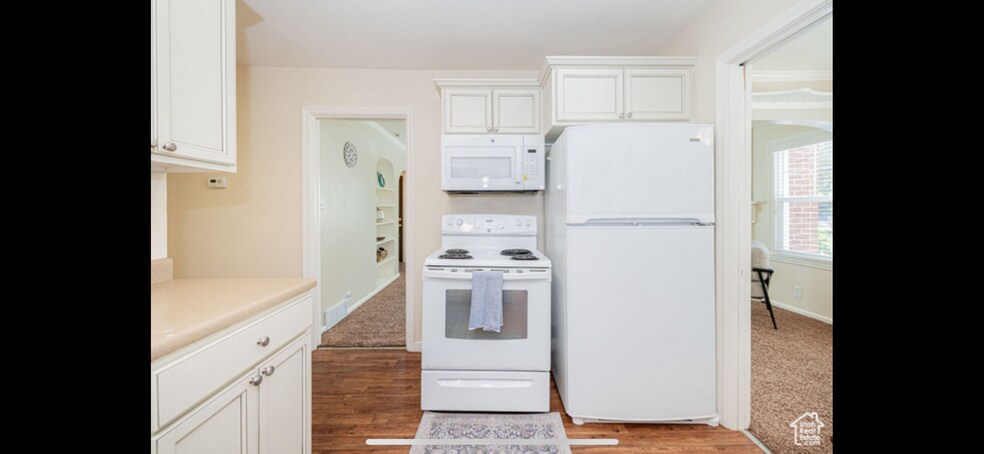 Building Photo - 355 N 400 E