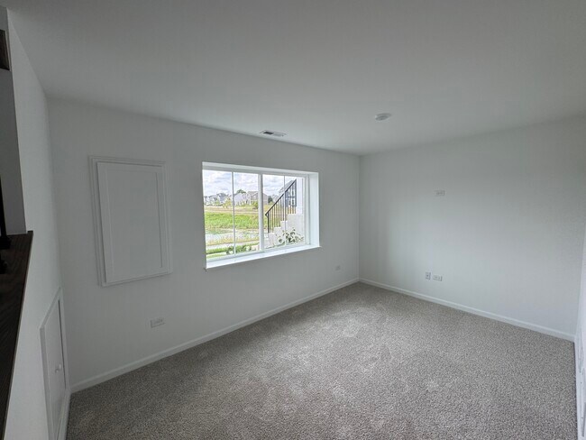 Building Photo - 14942 S McCarthy Cir