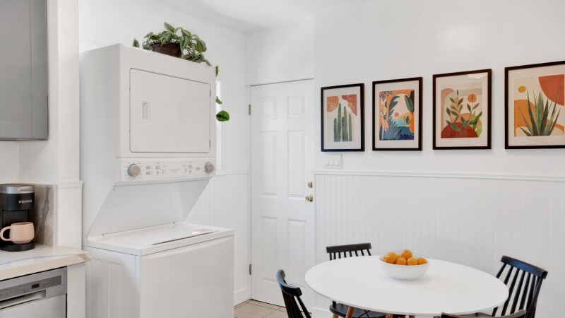 Building Photo - 724 S Gramercy Dr