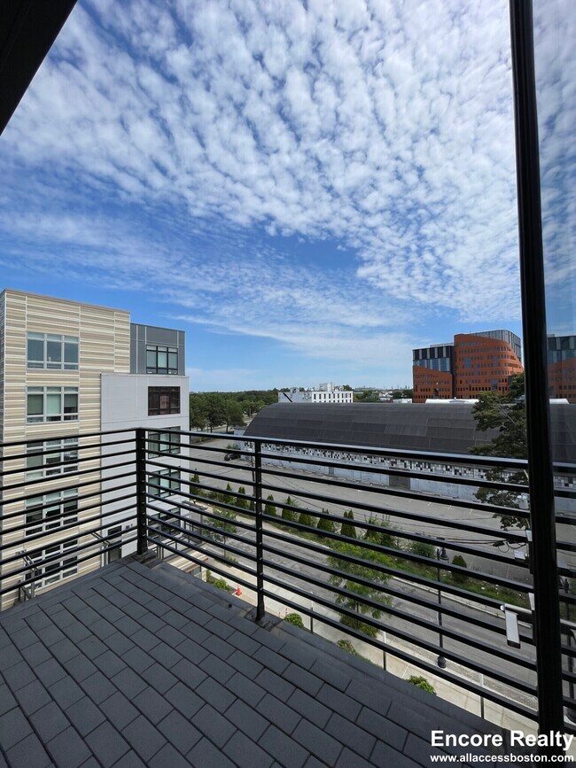 Building Photo - 365 Western Ave